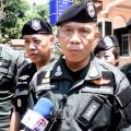 One of the biggest drug dealers in the South flees home as Thai police and army move against him