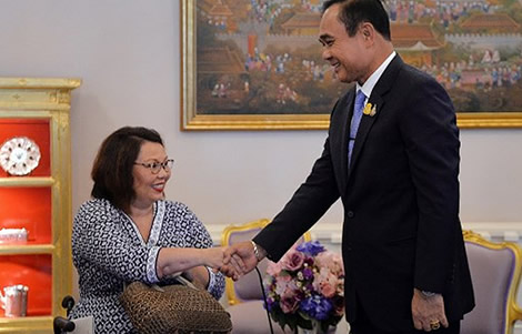 first-thai-born-united-states-senator-tammy-duckworth-visit-to-thailand-bangkok-american-ties