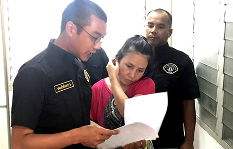thai-woman-arrested-csd-police-warrants-travel-tickets-saturday-samut-prakan