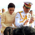 King and Queen visit South to a rapturous salute from well-wishers in Trang and Phatthalung provinces