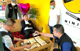 Provincial agency boss arrested in Mukdahan after trying to extort ฿2 million from a businessman