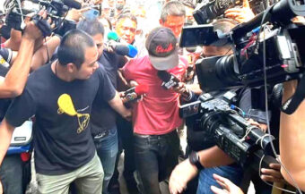 Crazed man sets wife ablaze in front of onlookers and knifed her to death afterwards in a Samut Prakan ravine