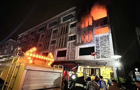 mother-and-son-die-bangkok-inferno-jump