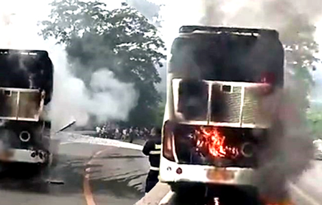 near-miss-disaster-tourist-bus-explodes-into-flames-in-kanchanaburi
