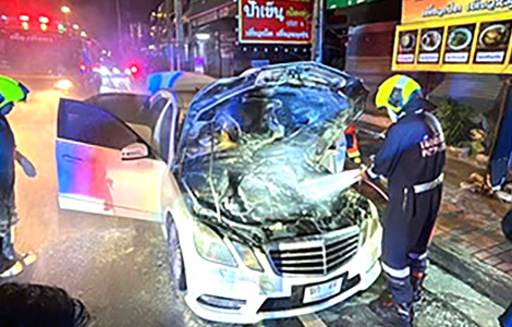 Pattaya police officer’s white luxury Mercedes Benz saloon gutted in spontaneous fire Thursday morning