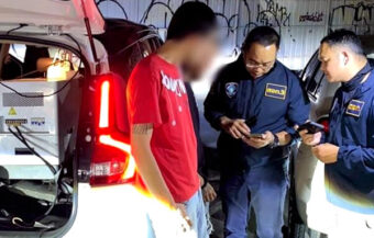 Chinese cyber theft car drivers with mobile network transmitters touring Bangkok arrested by police
