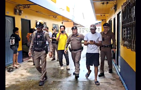 Udon Thani City police arrested a 32 year old Pakistani pervert after he sexually assaulted young woman