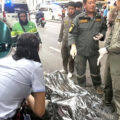 Young man sets himself on fire and runs into Bangkok traffic after suffering stress from his girlfriend