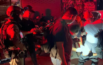 Horror knife attack by three Chinese men in Pattaya leaves three injured security guards, one seriously