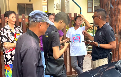 Election Commission officers raid Surat Thani house after reports of vote buying activity were received