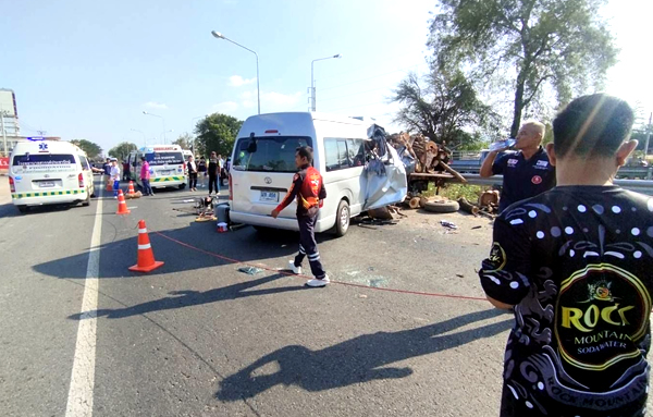 Three die in crash between public health van and Highway Patrol truck ...