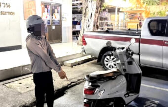 Mototaxi arrested for tourist handbag snatch incident in Bangkok. Tells police he needs to support 2 wives