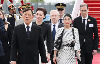 First state visit to France by a Thai Monarch in six decades begins in Paris as King and Queen land