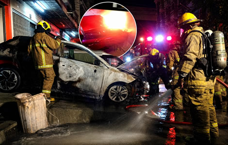 Another electric car goes up in flames this time in Samut Prakan on Sunday night. Sparks and a loud blast