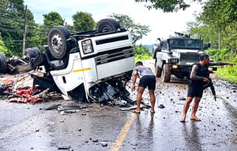 Defence volunteers killed in Narathiwat insurgency bomb and gun ambush. Bangkok seeks peace talks
