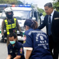 Defence Minister halts his cavalcade to assist injured after spotting a road traffic accident in Bangkok