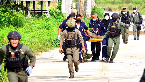 Four sentenced to life for deadly 2022 insurgency bombing in Pattani. Death sentences commuted to life
