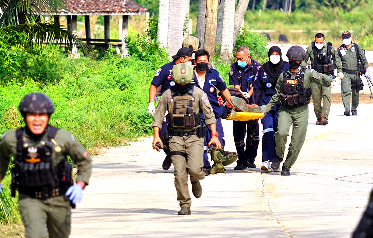 Four sentenced to life for deadly 2022 insurgency bombing in Pattani. Death sentences commuted to life