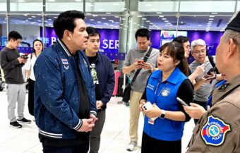 Tourism minister directs acute airport baggage crisis caused by workers who failed to turn up for shifts