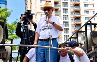 Veteran protest leader and media boss Sondhi begins his street protest campaign at Israel’s Embassy