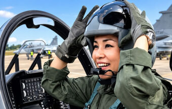 Queen is first Thai woman to fly a Swedish Gripen fighter jet. King in Surat Thani to congratulate her